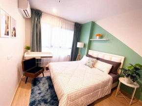 Condo Ideo new rama9, Lovely 1 bed 1 living with pool, Nice view ,Next to Foodland supermaket , 800 m. from Airportlink
